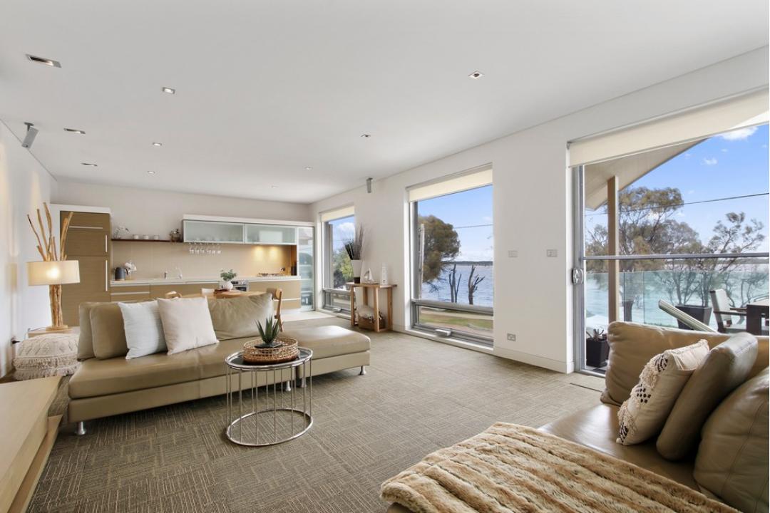 Gippsland Lakes Holiday Rentals Lake Suite Metung