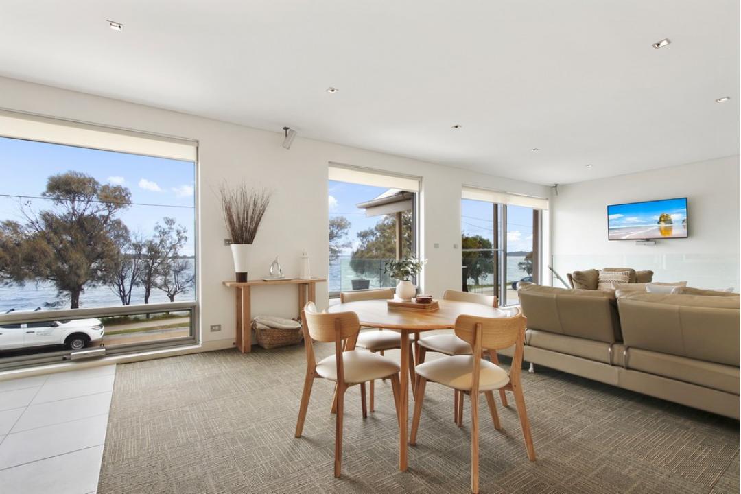 Gippsland Lakes Holiday Rentals Lake Suite Metung